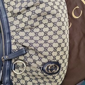 Authentic Gucci Gently Used Set. ✨️